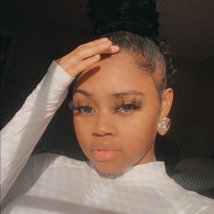 Meet your Posher, Alana